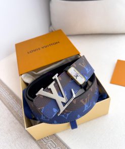 LV... Louis Vuitton Belt and BeltsBuckle, classic pure steel material buckle, top layer cowh hlcyljsj