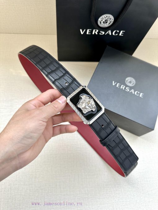 The 3D decoration on the buckle of the Versace head emblem waistband with a width of 4.0cm f uiiazu1j - Image 2