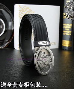 High end quality, physical photographyComes with a complete set of packagingVERSACE Overseas pck2c336