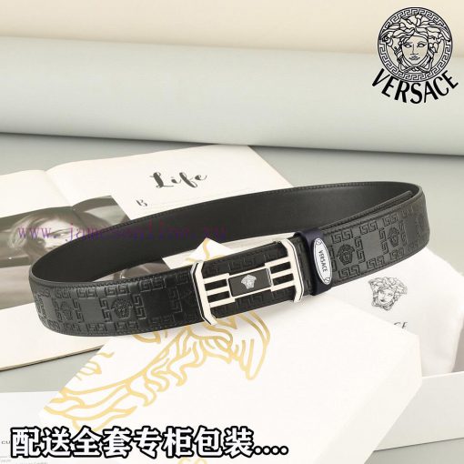 High end quality, physical photographyComes with a complete set of packagingVERSACE Overseas 8mopm4mu - Image 5