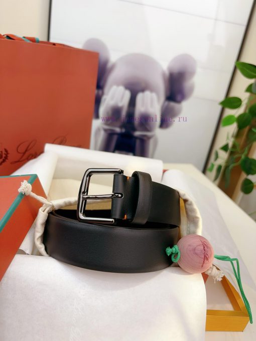 Loro Piana's belt is made of calf leather and handcrafted to give it a very soft and comfort lbsj3rgk - Image 4