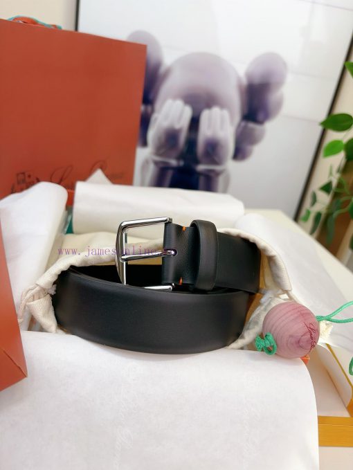 Loro Piana's belt is made of calf leather and handcrafted to give it a very soft and comfort 1yfmcd0l - Image 4