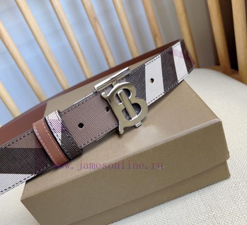 Burberry launches a new product featuring a dual sided design with a logo pattern and leathe rf4hi721 - Image 8