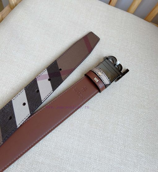 Burberry launches a new product featuring a dual sided design with a logo pattern and leathe thr0j0l9 - Image 4