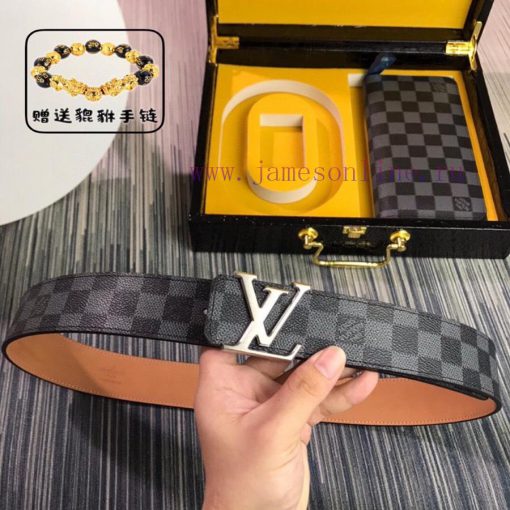 Louis Vuitton Belt and Wallet, a two-piece set of world-renowned luxury goods from Italy, fe hmmaztie - Image 4