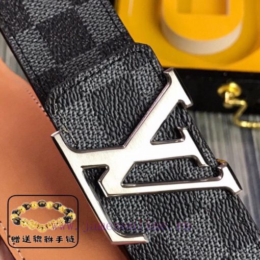 Louis Vuitton Belt and Wallet, a two-piece set of world-renowned luxury goods from Italy, fe u6ifo2nc - Image 6