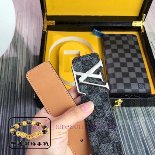 Louis Vuitton Belt and Wallet, a two-piece set of world-renowned luxury goods from Italy, fe u6ifo2nc - Image 8