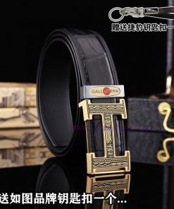 Give a picture of a Jaguar keychain as a giftComes with a complete set of wooden boxesHERMES nfg1qyez
