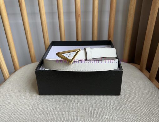 PRADA's belt design is simple yet exquisite. The metal buckle presents the iconic triangular tdbsl99s - Image 6