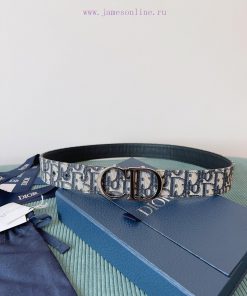 High end quality, physical photographyComes with a complete gift boxDIOR material, milkshake 4grslsx1