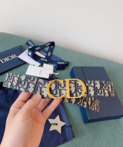 High end quality, physical photographyComes with a complete gift boxDIOR material, milkshake 6jftp12o