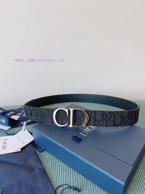 High end quality, physical photographyComes with a complete gift boxDIOR material, milkshake x745fscs