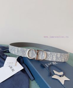 High end quality, physical photographyComes with a complete gift boxDIOR material, milkshake vo5uoutv