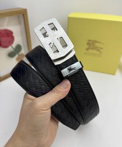 Burberry automatic beltMaterial: Leather Belt with 100% Head Layer. The leather belt is guar 76yyi31m