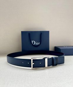 This 35mm belt with a width of 3.5cm combines elegant temperament with modern style. It feat okz64cj4