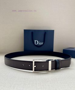 This 35mm belt with a width of 3.5cm combines elegant temperament with modern style. It feat mlc21u8v