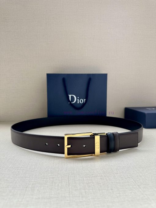 This 35mm belt with a width of 3.5cm combines elegant temperament with modern style. It feat thb8q1ds