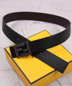 FENDI (Fendi) is a 4.0cm wide double-sided hair layer made of cowhide, paired with classic F 6hww3ofd
