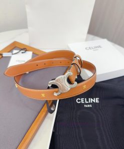 Celine has upgraded its materials with genuine IP plated steel buckles measuring 2.5 centime ke6b9142