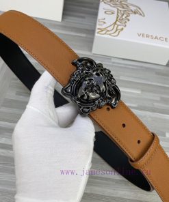 Width 4.0cm Versace This belt is adorned with the iconic Versace Medusa logo buckle, showcas ih0ybynx