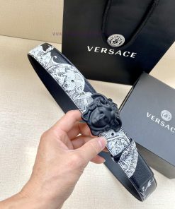 Width 4.0cm Versace This Palazzo belt is made of cowhide fabric and adorned with Le Pop Clas 3yz3pwmx