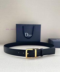 This 35mm waistband combines elegance and modern style with a double-sided design. One side 5jwuuy4d