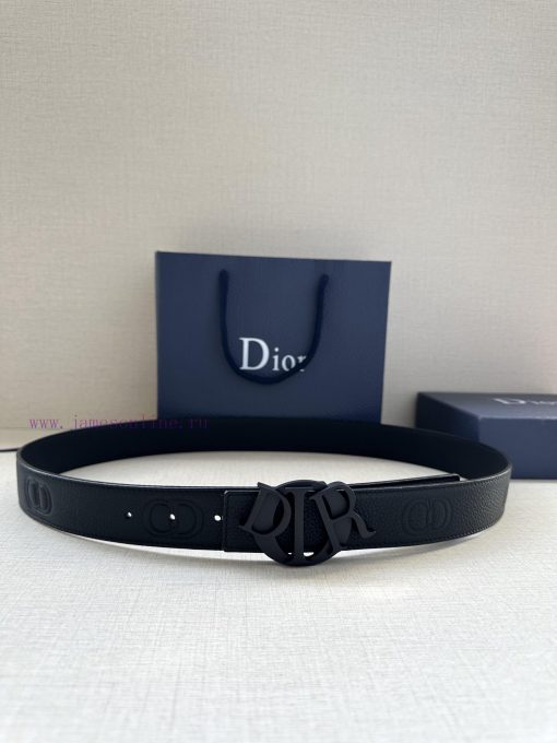 This 35mm double-sided belt with a width of 3.5cm combines elegant temperament with modern s r929b3g1