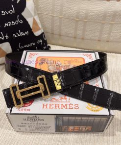 Hermes Hermès Material: Leather Belt with 100% Head Layer. The leather belt is guaranteed to mwf289bi