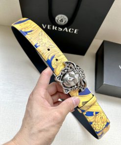 Width 4.0cm Versace This Palazzo belt is made of cowhide fabric and adorned with Le Pop Clas qja2wwsx