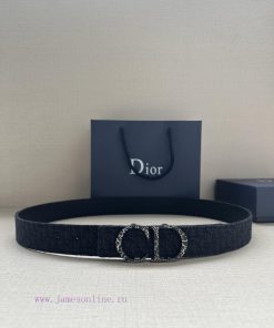 This 35mm double-sided belt with a width of 3.5cm combines elegant temperament with modern s r81expty