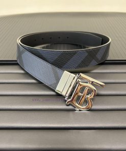 Burberry. BurberryA complete set of high-quality tail clip fasteners with a width of 35mm, p igtlr1ie