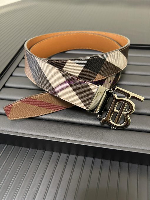 Burberry. BurberryA complete set of high-quality tail clip fasteners with a width of 35mm, p 0zwms8rh - Image 7