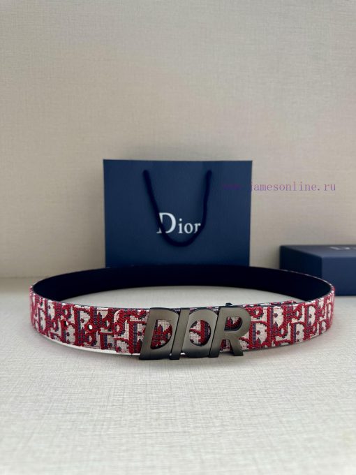 This 35mm double-sided belt with a width of 3.5cm combines elegant temperament with modern s 7z206ua6