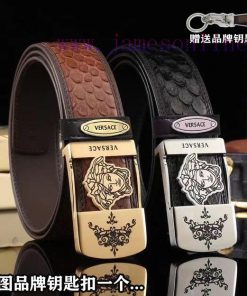 Give a keychain as a giftPromotion price delivery full set of wooden boxesVERSACEBuckle mate pa1r5p66