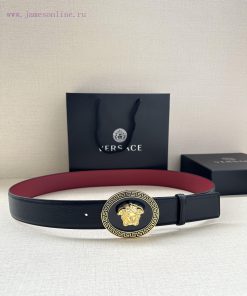 P Width 4.0cm Versace This oval accessory belt from Versace is adorned with the iconic Versa 33d1a182