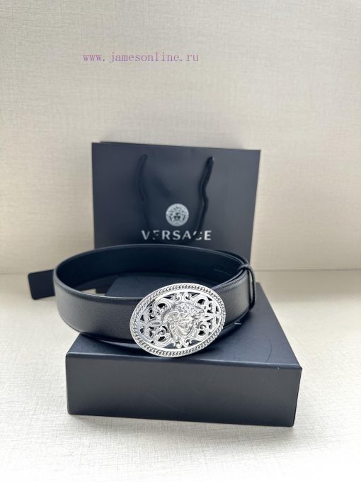 P Width 4.0cm Versace This oval accessory belt from Versace is adorned with the iconic Versa ojrx1ad4