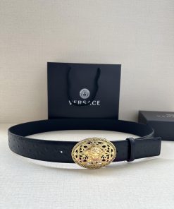 P Width 4.0cm Versace This oval accessory belt from Versace is adorned with the iconic Versa pxfhnk6k