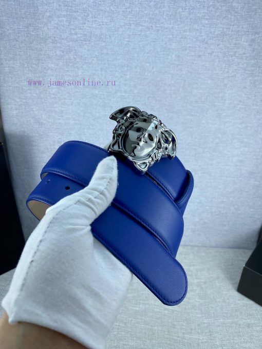 Width 3.8cm Versace This belt is crafted from high-quality leather and features a white/gold v78c25iz - Image 6