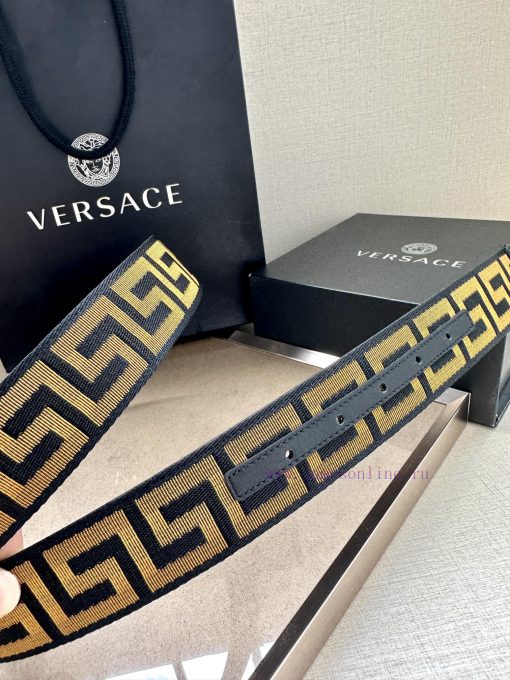 Width 3.8cm Versace This satin belt from Versace has a very casual style, adorned with the i x4i6cq7j - Image 9