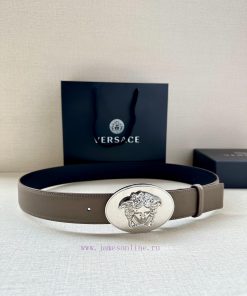 P Width 4.0cm Versace This oval accessory belt from Versace is adorned with the iconic Versa h54z7aiz