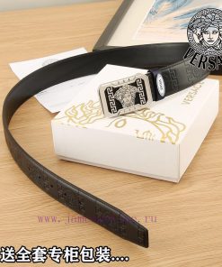 High end quality, physical photographyComes with a complete set of packagingVERSACE Overseas nwcmmx7e