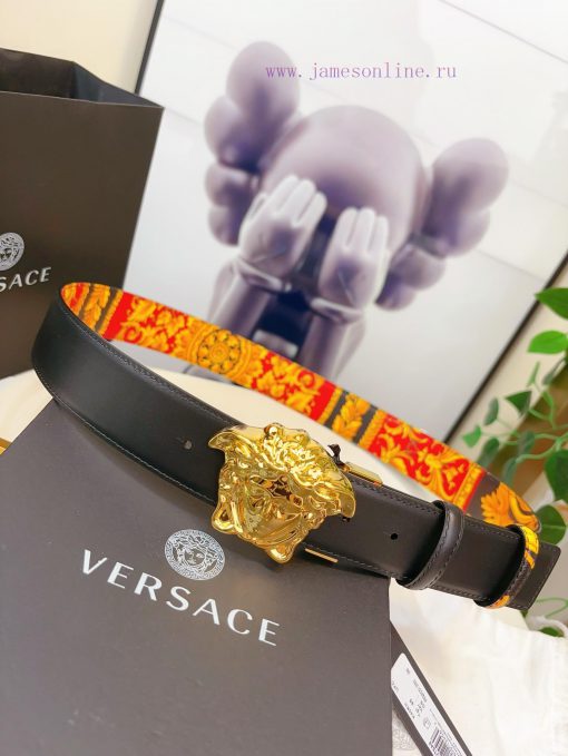 This Palazzo belt from Versace is made of cowhide fabric and adorned with Le Pop Classique p 3t663jx2 - Image 4