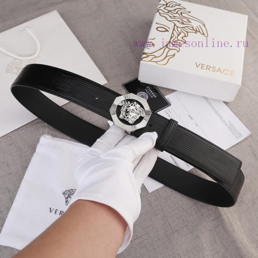 Width 4.0cm Versace This belt is adorned with the iconic Versace Medusa logo buckle, showcas sia03vld - Image 2