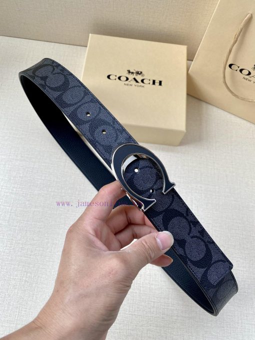 The COACH double-sided belt with a width of 3.8cm is made of classic logo canvas material on l9swgygw