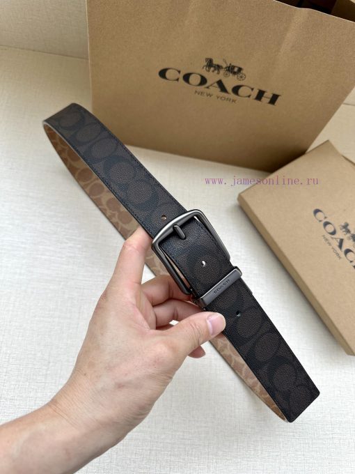 The 3.7cm wide COACH double-sided waist belt is made of one side of black/khaki fabric and c vu4z2j8b
