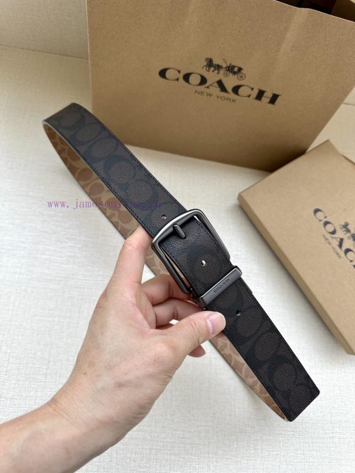 The 3.7cm wide COACH double-sided waist belt is made of one side of black/khaki fabric and c vu4z2j8b - Image 2