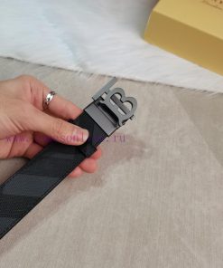 MADE IN ITALYPurchase gift boxes with picturesBURBERRYBuckle material: Two tone pure steel b impg0rtl