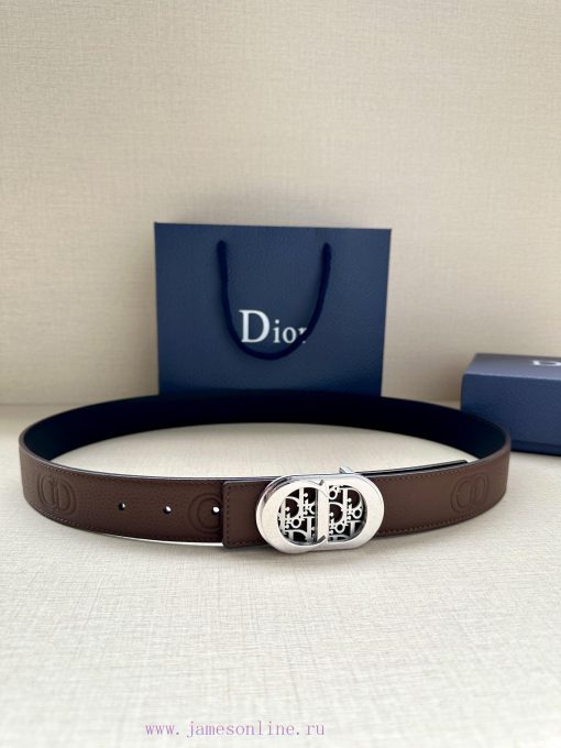 This 35mm double-sided belt from Dior combines elegance and modern style. One side is made o 55nh0me4