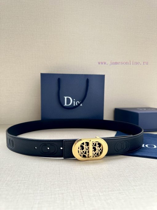 This 35mm double-sided belt from Dior combines elegance and modern style. One side is made o oxnvg1fy