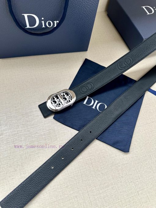This 35mm double-sided belt from Dior combines elegance and modern style. One side is made o fxc3pug8 - Image 7